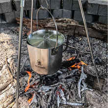 Load image into Gallery viewer, Pack-Lite Tripod
